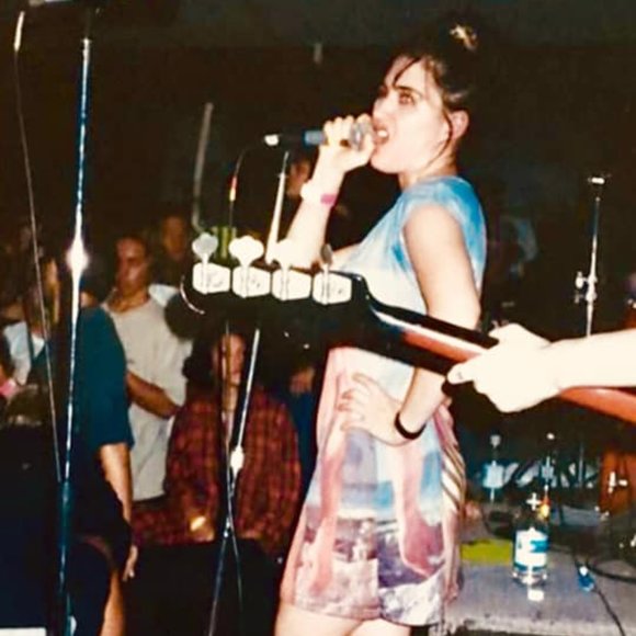 Meet your Posher, Jo-lin - Picture 2 of 3